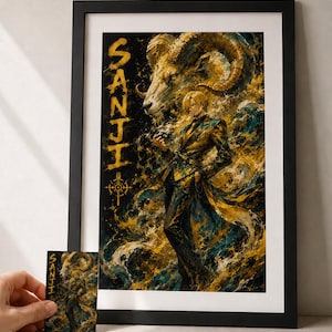 Peut inclure: Une impression d'art verticale encadrée représentant une illustration stylisée d'un personnage blond en costume, accompagnée d'une grande tête de bélier et de fumée dorée et bleue. Le texte SANJI est imprimé verticalement en or, avec un emblème de fourchette.