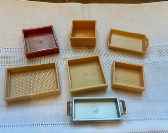MGA Miniverse - Containers - Singles
