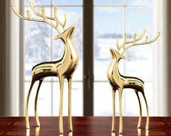 真鍮製の置物、真鍮鋳造の置物、真鍮製の鹿、古びた真鍮製の鹿の像