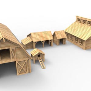 Puede incluir: Una colección de modelos de graneros de madera, que varían en tamaño y diseño. Las estructuras presentan tejados a dos aguas, puertas abiertas y una detallada construcción de tablones de madera. También hay un pequeño gallinero con una escalera.