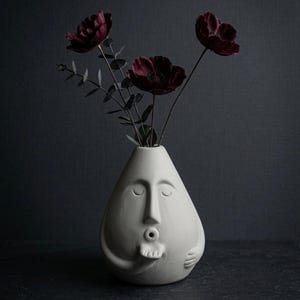 Blumenvase „Gesichtstropfen“, moderne Vase mit niedlichem Gesichtsausdruck, futuristische Dekoration für Trockenblumen, Vasenskulptur aus Ton, Keramiktopf