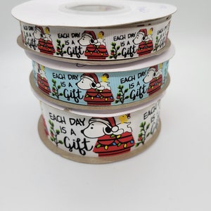 USDR dog on house ribbon