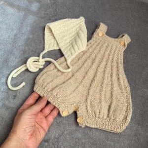 Gardener Baby Bodysuit (0-24 months) PDF pattern in Spanish. PDF pattern in Spanish for summer baby bodysuit.