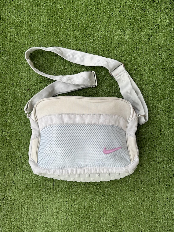 nike vintage shoulder bag