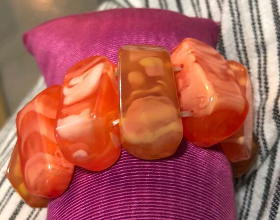 Lucite chunks stretch bangle bracelet marbled ora… - image 5