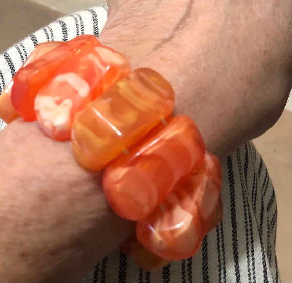 Lucite chunks stretch bangle bracelet marbled ora… - image 1