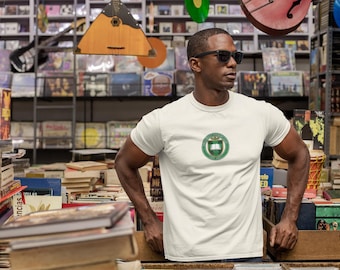 Camiseta con el logotipo de la Biblioteca del Escudo Celta / Serifa gaélica, herencia irlandesa