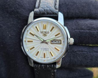 Reloj de pulsera vintage Seiko 5 automático para hombre, de acero, con día y fecha, 17 joyas, reacondicionado.