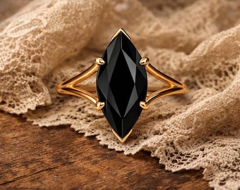 Tiefschwarzer Onyx Ring mit Marquise Schliff, Solitärring aus 18K Gelbgold mit geteiltem Schaft, Eleganter Verlobungsring aus Schwarzem Edelstein, Muttertagsgeschenke