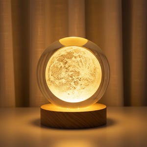 Veilleuse boule de cristal lunaire - Globe en verre gravé au laser 3D avec base LED en bois