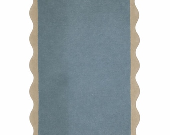 Alfombra de nudos nórdicos con forma festoneada azul, hecha a mano, de lana neozelandesa de primera calidad, para sala de estar y dormitorio.