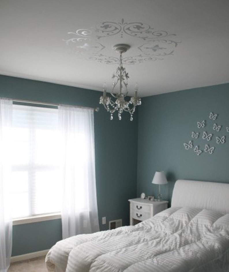 Decorative Wall or Ceiling Medallion Vinyl Decal 'shabby Chic' or 'modern Victorian' Perfect for