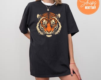 Vintage Tiger Shirt, Retro Tiger Tee, Tiger Lover Shirt, Wildlife Graphic Tee, Tiger Face Shirt, Wild Tiger Tee, Tiger Aesthetic Shirt