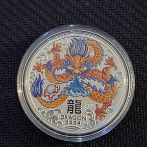 2024 Perth Mint Year of the Dragon 1/2 oz .999 fijne zilverkleurige munt