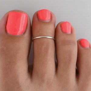 Skinny Thin • Toe Ring • Toe Ring Sized • Midi Rings • Stackable Toe Rings • Toe Ring • Midi Ring • Knuckle Ring • Toe Rings • TR00