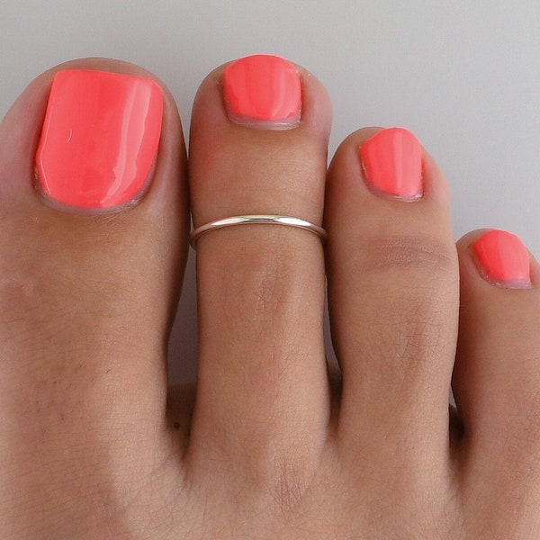 Skinny Thin • Toe Ring • Toe Ring Sized • Midi Rings • Stackable Toe Rings • Toe Ring • Midi Ring • Knuckle Ring • Toe Rings • TR00