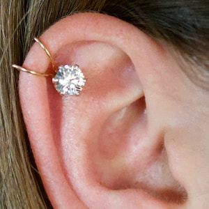 6 mm CZ • Oormanchet • Helix-oormanchet • Ooromslag • Zilveren oormanchet • Helixoorbel • Kraakbeenoormanchet • Nep-oorpiercing • EC804