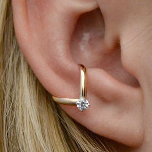 Chevron with CZ • Ear Cuff • Ear Cuffs • Ear Wrap • Diamond Ear Cuff • Non Pierced • Gold Ear Cuff • Minimalist Ear Cuff • Middle Fit •EC326