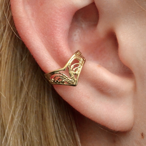 Victorian Lace Chevron • Ear Cuff • Non Pierced Ear Cuff • 14K Gold Vermeil or Sterling Silver • Ear Cuffs • Middle Fit • Non Pierced •EC337