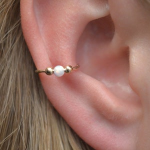 Opal Bead • Ear Cuff • Opal Ear Cuff • Gold Ear Cuff • Birthday Gift • Opal Jewelry • No Piercing • Fake Piercing • Conch Ear Cuff • EC316