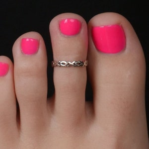 XOXO • Toe Ring • Toe Rings • Sized Toe Rings • Midi Rings • Hawaiian Toe Rings • Sterling Toe Rings • Silver Toe Ring • Midi Ring • TR49