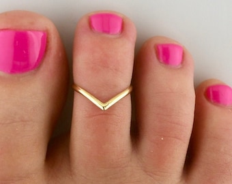 V • Adjustable Toe Ring • V Ring • Chevron Ring • Midi Ring • Toe Rings • Minimalist Ring • Toe Ring • Simple Ring • Gold Toe Ring • TRA14