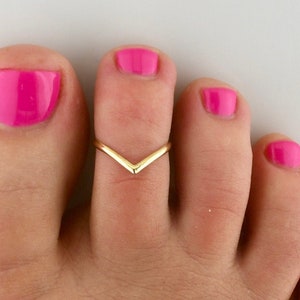 V Adjustable Toe Ring V Ring Chevron Ring Midi Ring Toe Rings Minimalist Ring Toe Ring Simple Ring Gold Toe Ring TRA14 image 1