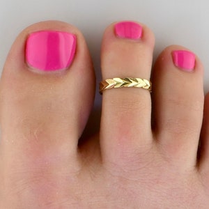 Hawaiian Maile Leaf • Toe Ring • Gold Toe Ring • Midi Ring • Minimalist Ring • Sterling Toe Ring • Hawaiian Toe Ring • Toe Rings • TR15