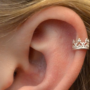 Crown • Ear Cuff • Ear Wrap • Helix Ear Cuff • Non Pierced • Cartilage Ear Cuff • Helix Ear Cuff • Fake Piercing • Gold Ear Cuff • EC619