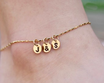 Gepersonaliseerde enkelband met initialen • Gevuld met sterlingzilver of goud • Aangepast formaat voor elke enkel