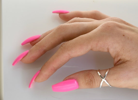 Criss cross thumb best sale ring