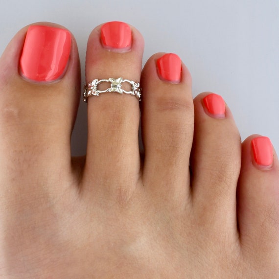 Butterfly toe best sale ring