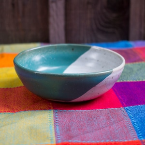 Stoneware Ceramic bowl - handmade - wheel thrown -cereal bowl - pottery bowl - handbuilt - stoneware bowl - rustic glaze