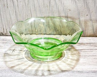 Green depression glass, collectible glassware, glass bowl, scalloped, vintage green glass bowl