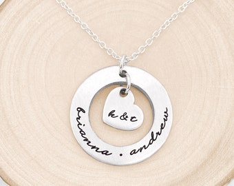 Personalized Family Names Necklace: Engraved Kids Names & Initials