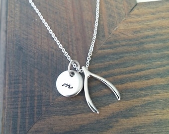 Collier triangle en argent//Collier triangle personnalisé//Bijoux estampés à la main//Collier initial//Bijoux simples