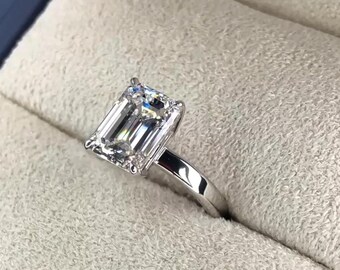Emerald Cut 2 karaat Moissaniet verlovingsring: diamant alternatief