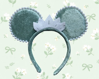 Muñeca Disney de 45 cm con orejas de ratón inspirada en Tiana, la princesa y el sapo.
