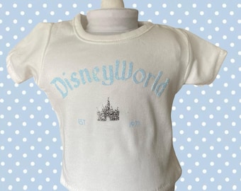 Camiseta para muñeca de 45 cm de Disney World inspirada en el castillo de Cenicienta.
