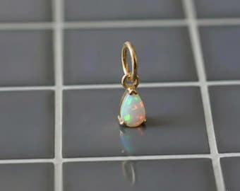 Colgante de ópalo etíope en oro de 14k, forma de lágrima, piedra natal de octubre