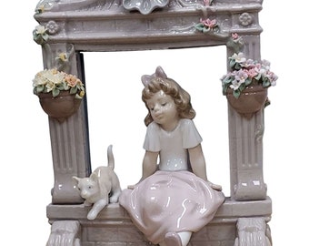 Retired 2002 Lladro Childhood Dreams 6817 with original box