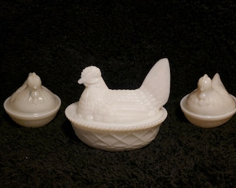 Vintage Milk Glass Hens on Nest set of 3 minis