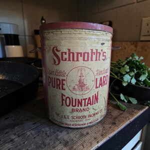 Vintage "Schroth's Fountain Brand" open kettle rendered lard tin pail.
