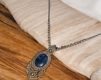 Handgemachte Makramee-Kette: Labradorit-Stein, Mandala-Anhänger aus Messing im Boho-Stil