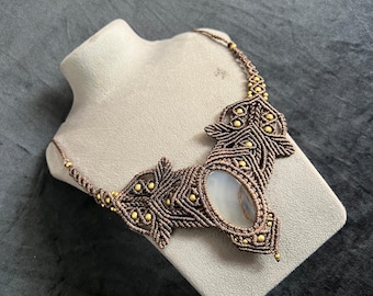 Montana Agate Macrame Necklace: Hand-Knotted Boho Jewelry