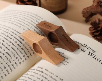 Sujetapáginas de madera personalizado para el dedo, anillo para el dedo con nombre grabado, regalo para amantes de los libros, accesorios para libros