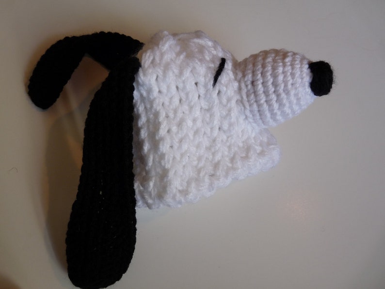 Snoopy inspired knit hat image 2