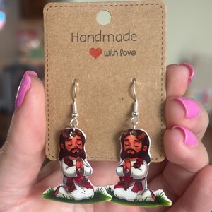 Pendientes de Jesús hechos a mano, pendientes colgantes cristianos, joyería de fe, joyería con declaración religiosa, pendientes llamativos, pendientes de moda de Pascua.