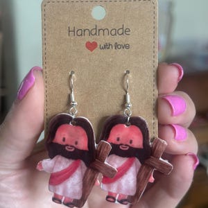 Pendientes de Jesús hechos a mano, pendientes colgantes cristianos, joyería de fe, joyería con declaración religiosa, pendientes llamativos, pendientes de moda de Pascua.