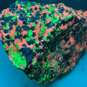 UV Fluorescent Willemite & Calcite Specimen -Shortwave UV